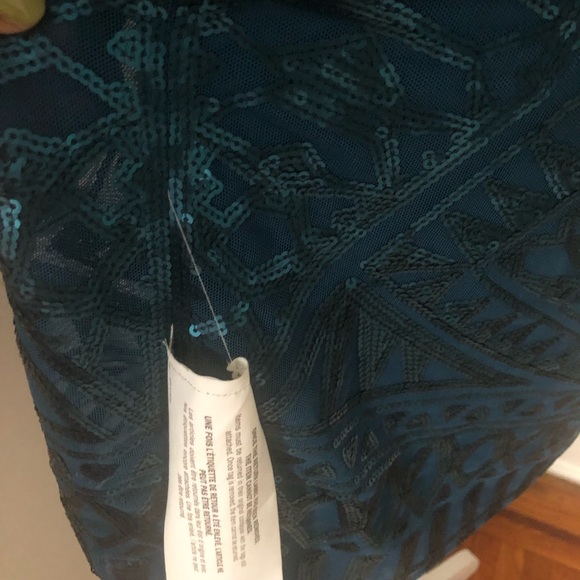 NWT BCBGMAXAZRIA Morris Bodycon Art Deco V neck dress - Picture 7 of 8